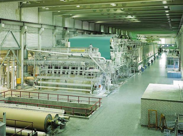 Fine paper machine as seen from the wet end to the dry end (UPM-Kymmene)